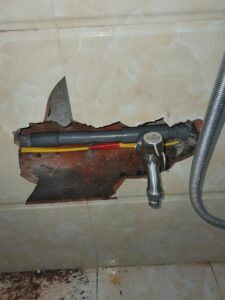 Những dấu hiệu hệ thống nước sinh hoạt bị rò rỉ